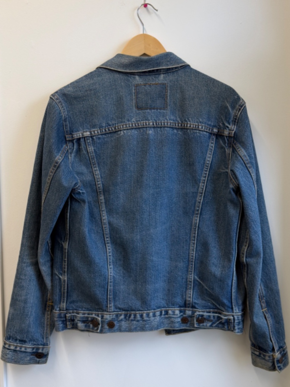 LEVIS jean jacket Small - Picture 2 of 2